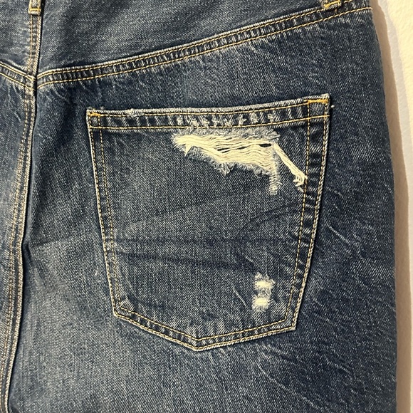 American Eagle 90’s Boyfriend Blue Distressed Jean Shorts - Picture 6 of 15